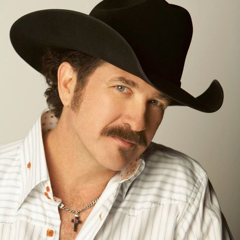 Kix Brooks, Hot Country Songs, Boot Scootin Boogie, Country Music News, Shreveport Louisiana, Country Pop, Western Music, Music Playing, Country Music Artists