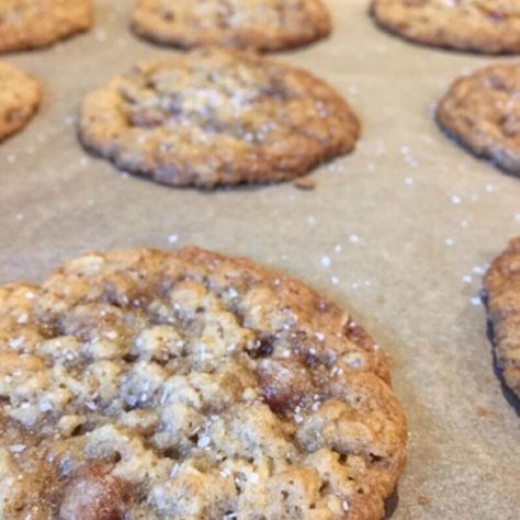 Caramel Oatmeal Cookies, Salted Caramel Oatmeal, Caramel Oatmeal, Kraft Caramel Bits, Salted Caramel Cookies, Caramel Bits, Sprinkle Cookies, Caramel Cookies, Crunchy Cookies