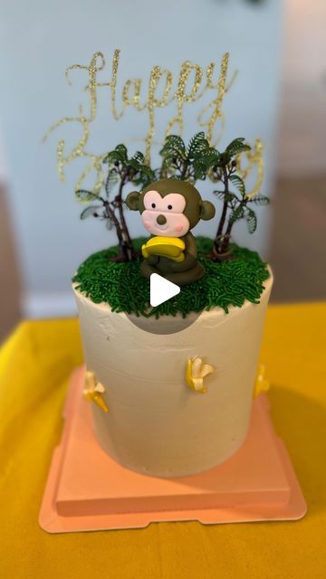 That is so festive on Instagram: "Super festive MONKEY themed sleepover birthday party for our 9 year old and her friends! 🐒🍌. We bought a red velvet allergy friendly cake from @msbunniecakes in Miami (they ship anywhere!) as our son has a peanut and corn allergy. I asked for the cake to be with plain white icing with green sprinkles on top as I wanted to glow it up with some monkey and banana cake toppers I found on @amazon. I always try to be earth-friendly when possible and was able to find quite a lot of jungle leaf and monkey decorations in paper vs plastic on @amazon. Links to all in my bio. For party favors, I always try to give something useful vs a bunch of plastic junk that will end up in a landfill and the super cute pajamas from @littlesleepies in a banana pattern were a hi Monkey Birthday Party Decorations, Monkey Banana Birthday Party, Monkey Second Birthday, 2nd Birthday Monkey Theme, 1st Birthday Monkey Theme, Corn Allergy, Monkey Decorations, Banana Pattern, Monkey And Banana