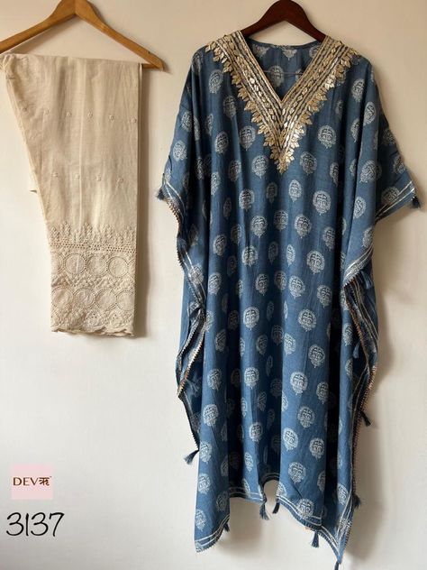 Batik Print Kurti Designs Latest, Cotton Kaftan Designs, Kaftan From Dupatta, Latest Kaftan Styles, Latest Kaftan Designs, Kaftan Kurti, Kaftan Design, Pakistani Formal Dresses, Simple Style Outfits