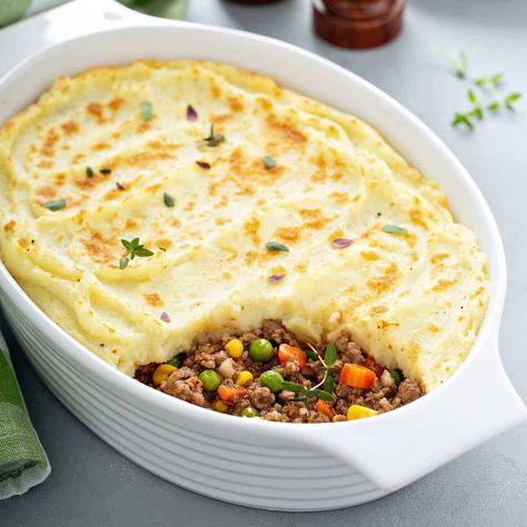 Easy Shepherds Pie, Instant Mashed Potatoes, Instant Potatoes, Shepherds Pie Recipe, Potato Toppings, Easy Pie Recipes, Cottage Pie, Beef Stock, Shepherds Pie