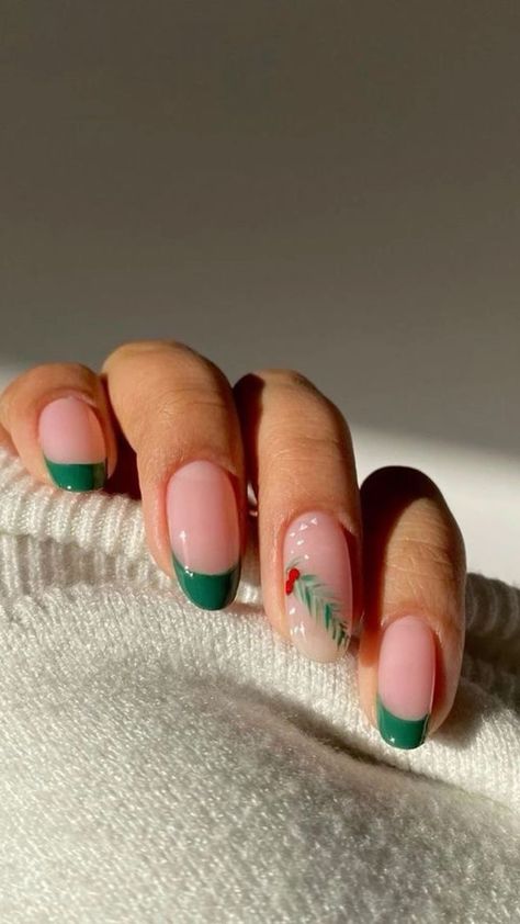 If you’re looking for something playful yet chic, festive and simple Christmas nail designs are the way to go. These designs strike the perfect balance between being fun and easy to create, without requiring too many tools or skills. #nails #chrsitmasnails #winternails #greennails #rednails #gelnails #diynails #gellack #shellac #gelpolish #machsdirdochselbst #juliananails #winternails #chrsitmasinspiration Europe Holiday, Pink French Nails, Her Nails, Seasonal Nails, Xmas Nails, Christmas Nail Designs, French Tip Nails, Green Nails, Holiday Nails