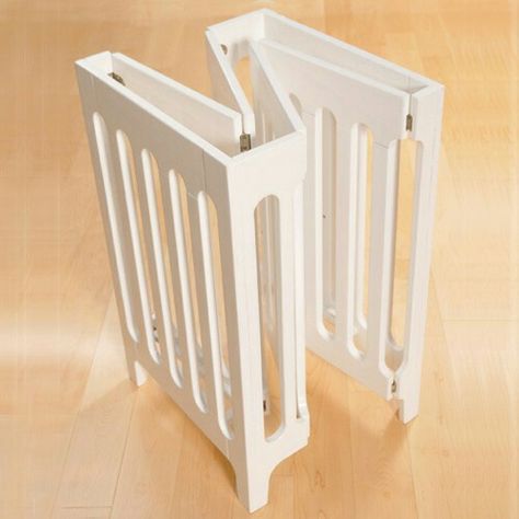 Baby Room Design Modern, Foldable Crib, Baby Crib Designs, Modern Crib Bedding, Baby Crib Diy, Tiny Nursery, Small Baby Room, Crib Design