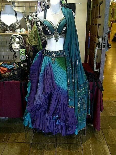 Blue and purple Belly Dancer Costumes, Dance Skirts, Belly Dance Skirt, Dancing Costumes, Belly Dance Dress, Belly Dance Outfit, Dancers Outfit, Denim Fashion Women, Earthy Outfits