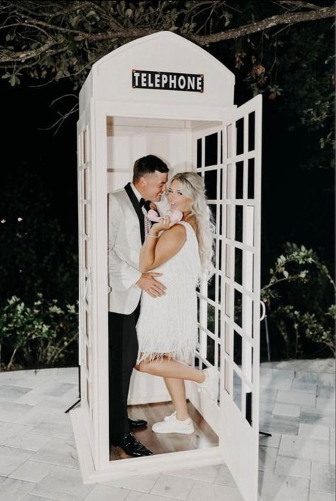 Phone Booth Guest Book, Phone Booth Wedding Guest Book, Telephone Guest Book Wedding, Wedding Telephone Guest Book, Diy Phone Booth Wedding, Wedding Telephone Booth, Telephone Booth Wedding, Audio Guest Book Set Up, Wedding Phone Booth