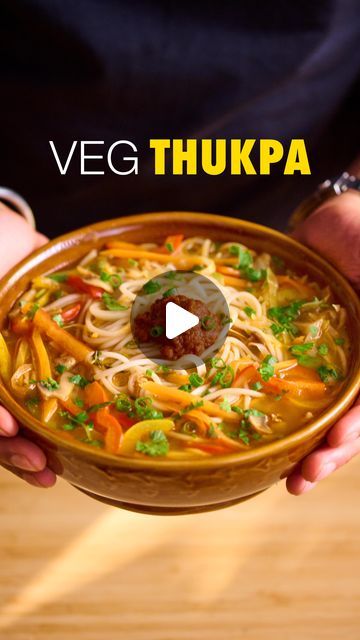 Veg Thukpa Recipe, Thukpa Recipe, Healthy Soup Vegetarian, Khana Khazana, Vegetarian Soups, Food Lab, Vegetarian Soup, Rainy Season, Amazing Recipes