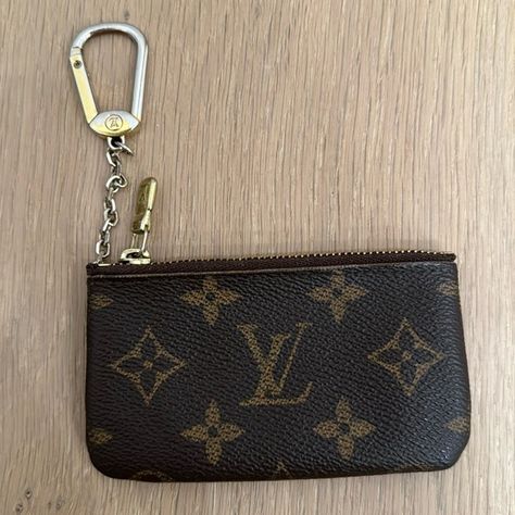 Louis Vuitton Key Chain & Card Holder Lv Card Holder, Louis Vuitton Accessories, Lv Monogram, Chic Design, Key Chain, Card Holder, Louis Vuitton, Monogram, Key