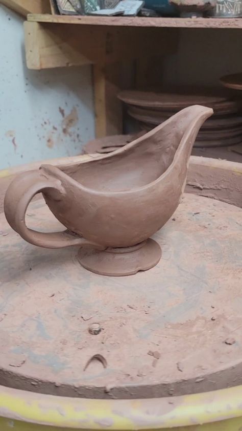 Here is a quick process video of how I make, what I like to call my hot fudge sauce boat aka gravy boat. It has been a long journey of… | Instagram Pottery Gravy Boat, Gravy Boat Pottery, Ceramic Gravy Boat, Pottery 101, Pottery Tankard, Ceramics Kitchen, Ceramic Pitchers, Hot Chocolate Fudge, Beautiful Ceramics