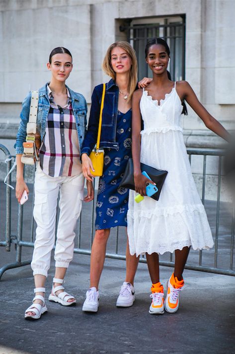 10 Dress Outfits With Sneakers That Are It Girl–Approved | Who What Wear Copenhagen Fashion Week Street Style, 2020 Street Style, Model Street Style, Model Streetstyle, Moda Paris, Copenhagen Style, Copenhagen Fashion Week, Couture Week, Paris Street Style