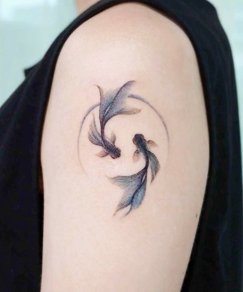 Betta Tattoo, Betta Fish Tattoo, Koi Fish Tattoos, Geisha Tattoos, Goldfish Tattoo, Pisces Tattoo Designs, Bone Tattoo, Pisces Tattoos, Koi Tattoo