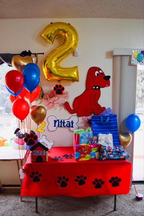 Clifford Party Ideas, Clifford Themed Birthday Party, Clifford Birthday Party Ideas, Clifford The Big Red Dog Birthday, Clifford Birthday Party, Dog Baby Shower, Clifford The Big Red Dog, Dog Birthday Cake, Bday Party Theme