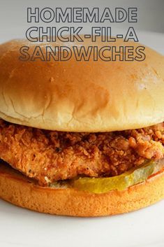 Healthy Chicken Sandwich Recipes, Chick Fil A Sandwich, Chicken Breast Sandwich, Crispy Chicken Breast, Popeyes Chicken, Dill Pickle Chips, Pickle Chips, Fried Chicken Breast, Chicken Sandwich Recipes