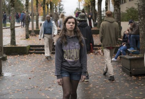 The Edge Of Seventeen Edge Of Seventeen Outfits, Seventeen Outfits, Sudah Waktunya, The Edge Of Seventeen, Mazzy Star, I Love Cinema, Kate Bishop, Movie Shots, Movie Memes