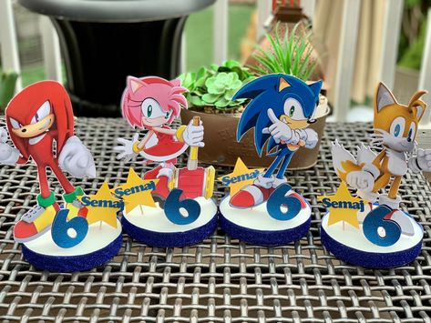 Sonic Centerpieces Birthday Parties, Sonic Centerpieces, Friends Centerpieces, Amy Rose Hedgehog, Sonic And Friends, Kids Party Centerpieces, The Hedgehog Sonic, Sonic Birthday Parties, Halloween Gift Baskets