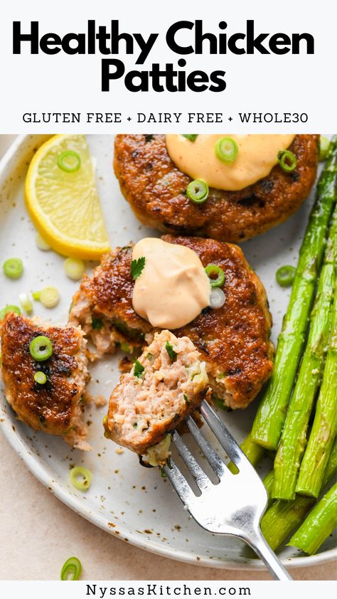 These healthy chicken patties are a delicious protein rich Whole30 dinner option! Made with ground chicken, flavorful spices, green onions, and fresh herbs. Perfect on their own or served with a big green salad or side vegetable. Whole30, gluten free, dairy free, keto, low carb. Gluten Free Dairy Free Keto, Chicken Burgers Healthy, Chicken Patty Recipes, Dairy Free Keto, Ground Chicken Burgers, Whole30 Dinner, Healthy Flour, Whole30 Dinner Recipes, Chicken Burgers Recipe