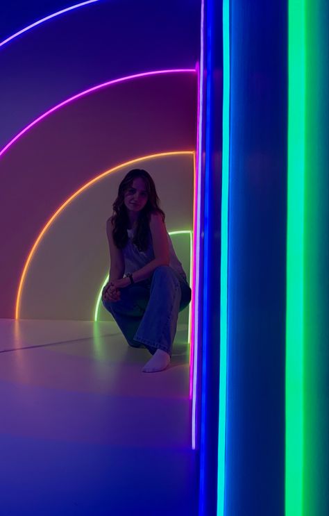 Upside Down Museum Amsterdam, Upside Down Museum, Rainbow Wall, The Upside, Selfie Ideas, Future Life, Pic Ideas, Travel Aesthetic, Upside Down