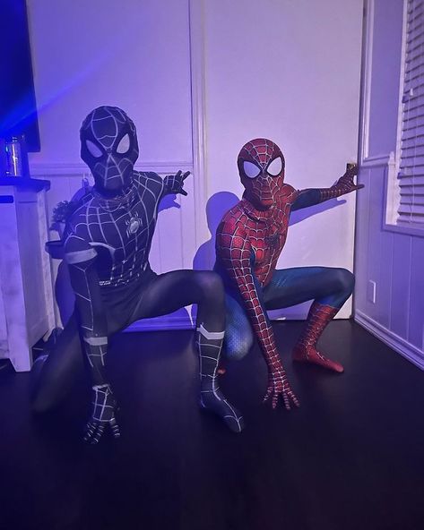 Venom Halloween Costume, Venom Costume, Spider Man Halloween, Duo Costumes, Spiderman Costume, Why Dont We Band, Duo Halloween Costumes, Why Don't We, Zach Herron