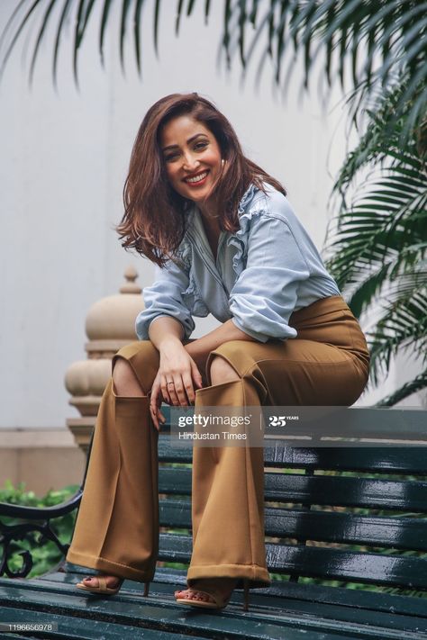 Indian Heels, Yami Gautam, Nice Pic, Gerard Butler, Aesthetic Women, Blue Outfit, Saree Styles, Kpop Wallpaper, Bollywood Actress