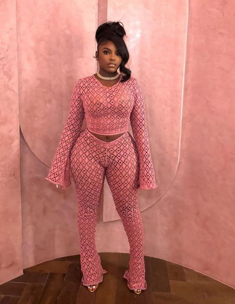 Best Birthday Outfits For Women, Pink And Black Outfit Black Women, Best Birthday Outfits, Pink Outfit Black Women, Pink Club Outfit, Fashion Nova Outfits Baddie, Birthday Outfits For Women, Cheetah Print Tattoos, Pink Mcm