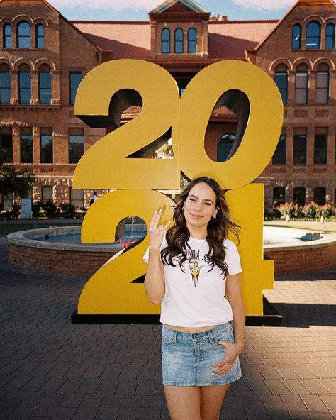 All galleries have been sent out🎉 and this fun shoot at ASU with @annie.moriarty_ is my mood right now My Mood Right Now, Asu Graduation, Mood Right Now, Grad Photoshoot, My Mood, Grad Pics, Grad Photos, Arizona State, Graduation Photos