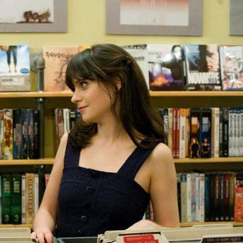 Zooey Deschanel Hair, Jessica Day, Manic Pixie Dream Girl, 500 Days Of Summer, 500 Days, Minka Kelly, Chloë Grace Moretz, Joseph Gordon Levitt, Summer Icon