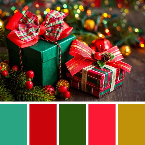 Traditional Christmas Color Palette, Christmas Colors For 2023, Christmas Colors 2023, Christmas Colour Trends 2024, Vintage Christmas Color Palette, Christmas 2024 Trends Colors, 2023 Christmas Trends, Christmas Colour Palette, Christmas Color Schemes