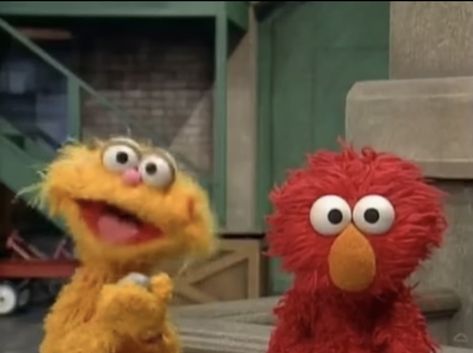 Elmo Wallpaper, Elmo And Friends, Sesame Street Muppets, Silly Puppets, Sesame Street Characters, Fraggle Rock, The Muppet Show, Goofy Pictures, Jim Henson