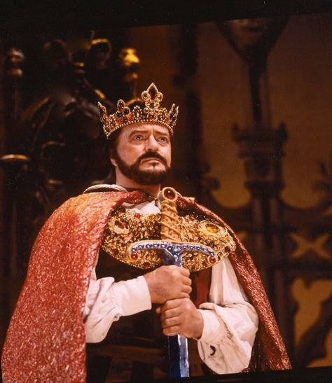 Robert Goulet Robert Goulet, Small Pleasures, Hollywood Style, Moon River, Easy Listening, Hollywood Fashion, Tiaras And Crowns, Movie Scenes, Rock And Roll