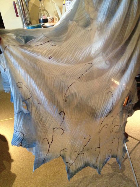 Corpse Bride Halloween, Corpse Bride Dress, Bride Halloween Costume, Veil Diy, Halloween Bride Costumes, Bride Halloween, The Corpse Bride, Emily Corpse Bride, Corpse Bride Costume