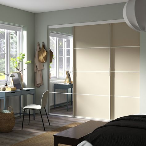 SKYTTA / PAX Walk-in wardrobe with sliding doors -251x115x240 cm Sliding Door Mirror, Beige Mirror, Wardrobe With Sliding Doors, Pax Ikea, Mirror Wardrobe, Online Interior Design Services, Sliding Wardrobe Doors, Outdoor Beds, Organization Furniture