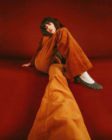 Studio Photography Fashion, Mode Editorials, 사진 촬영 포즈, Photographie Inspo, Fashion Photography Poses, Fashion Photography Inspiration, Foto Poses, Fashion Photography Editorial, Creative Portraits