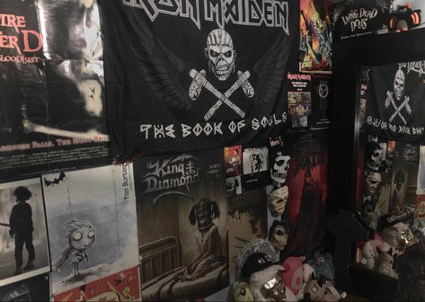 Metalhead Room, Emo Room, Punk Room, Metal Room, Grunge Room, Room Goals, Older Brother, Pretty Room, Dreamy Room