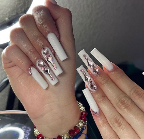 White Baddie Nails With Rhinestones, Medium Rhinestone Nails, Nails Inspiration Rhinestone, Plain Nails With Rhinestones, White Nails With Red Rhinestones, Milky White Nails With Rhinestones, White Nails With Jewels, Gem Acrylic Nails, Nail Designs Rhinestones