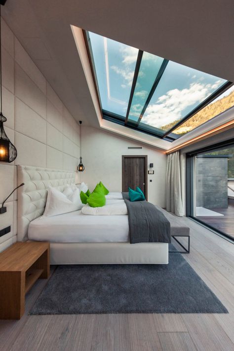 Panorma openings - METEK Ltd. Skylight Bedroom, Bedroom Colours, Skylight Design, التصميم الخارجي للمنزل, Glass Roof, Home Room Design, Dream House Decor, Dream Home Design, 인테리어 디자인