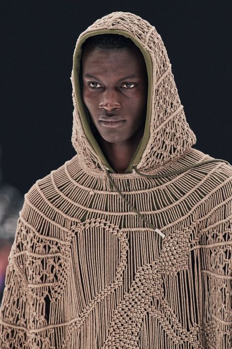 Diy Macrame Projects, Macrame Fashion, Guys Grooming, Macrame Clothes, Afro Punk Fashion, Boho Men, Macrame Dress, Diy Macrame, Illustration Fashion Design