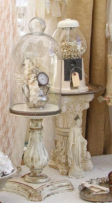 Mamaw's Place: Discovering Cloche Decorating With Birds Inspiration, Cloche Display, Bubblegum Machine, Cloche Decor, Shabby Chic Decorating, Gum Machine, Muebles Shabby Chic, Bell Jars, Candy Dispenser