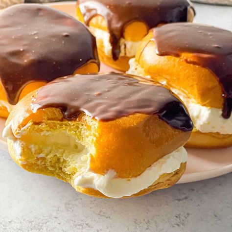 TasteGreatFoodie - Cream Filled Brioche Buns - Desserts Cream Buns, Caramel Macchiato Recipe, Boston Cream Donut, Macchiato Recipe, Custard Buns, Cream Bun, Donut Bun, Baking Buns, Boston Cream Pie