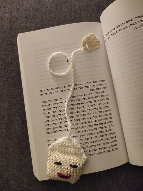 Crochet pattern bookmark Tea Bag Bookmark Crochet, Crochet Tea Bag Bookmark, Tea Bag Crochet, Crochet Tea Bag, Marque Page Crochet, Tea Bag Bookmark, Homemade Books, Crochet Bookmark Pattern, Crochet Bookmark