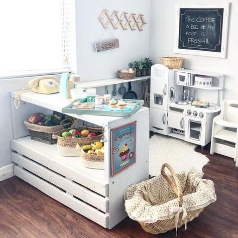 Playhouse Interior Ideas, Kids Toy Room, Easy Christmas Craft Ideas, Home Daycare Ideas, Pallet Kids, Easy Christmas Craft, Kids Market, Kitchen Set Up, Christmas Craft Ideas