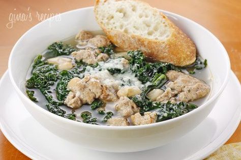 Turkey Sausage, Kale and White Bean Soup | Skinnytaste. Phase 2 friendly. Phase 1, skip beans. Kale And White Bean Soup, Kale And White Bean, Sausage And Kale Soup, Sausage Kale, Kale Soup, White Bean Soup, Skinny Taste Recipes, Think Food, Turkey Sausage