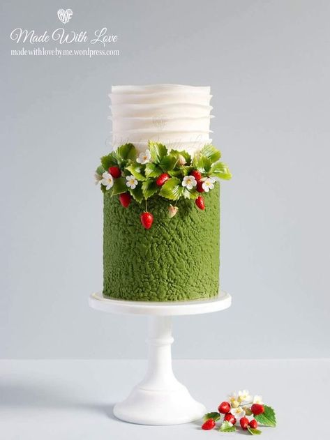 Moss Cake, Savory Cakes, Strawberry Cream Cakes, American Cake, Green Cake, Gorgeous Cakes, Floral Cake, Savoury Cake, Fancy Cakes