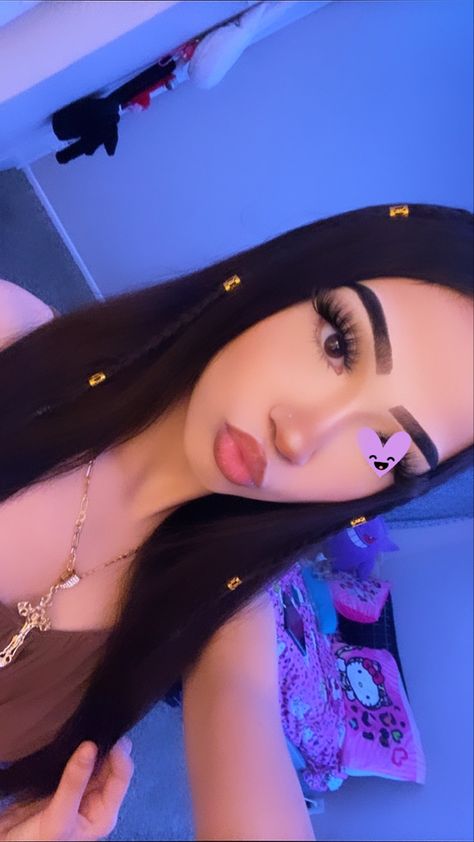 Copy and paste latina, roblox girl, discord e kitten Latina Cute Hairstyles, Copy And Paste Hairstyles, Copy And Paste Latina Hair, Hairstyle Ideas Latina, Copy And Paste Latina Room, Copy And Paste Latina Pfp, Emo Copy And Paste Latina, Latina Copy And Paste Outfit, Hair Inspo Latina