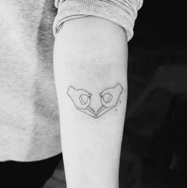 symbol of ovaries/women empowerment Spirit Animal Tattoo, Empowerment Tattoo, Feminist Tattoos, Lotusblume Tattoo, Empowering Tattoos, Feminist Tattoo, Girl Power Tattoo, Power Tattoo, Self Love Tattoo