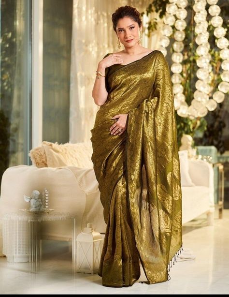 Saree Looks, Glamorous Saree, Ankita Lokhande, Traditional Silk Saree, Popular Actresses, Indian Tv Actress, Black Saree, Elegant Updo, Indian Attire