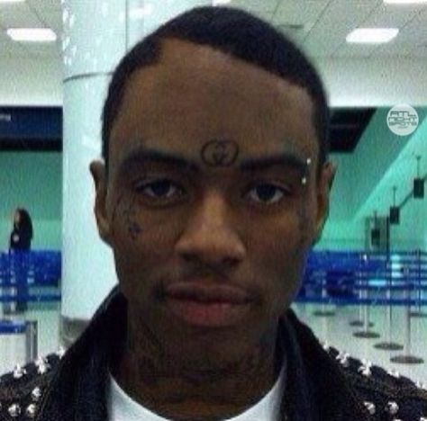 Messed Up Haircut, Box Haircut, Bad Hairline, Black Jokes, Bad Haircut, Receding Hairline, Soulja Boy, Types Of Hair, Grow Beard