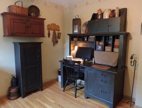 How wonderful working in an office like that! Primitive Office, Working In An Office, Primitive Cabinets, Primitive Living, Country Sampler, Gotta Work, Country Decorating, Prim Decor, Primitive Furniture