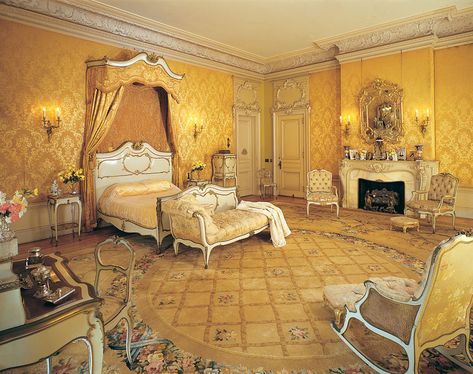 Master Bedroom & Bathroom Bedroom Ideas Bedding, Bedroom Ideas Bed, Flagler Museum, Bedroom Beds, Bedroom Furnishings, Bed Bedroom, Large Baths, Grand Homes, Traditional Bedroom