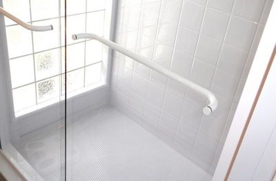 Bathroom Cleaning Tips and Tricks: Get the Shower Shiny Bath Fitters, Bathroom Mold Remover, Stall Cleaning, Bathroom Cleaning Tips, Daily Shower Spray, Bath Fitter, Deep Clean Bathroom, Mold Prevention, Clean Shower