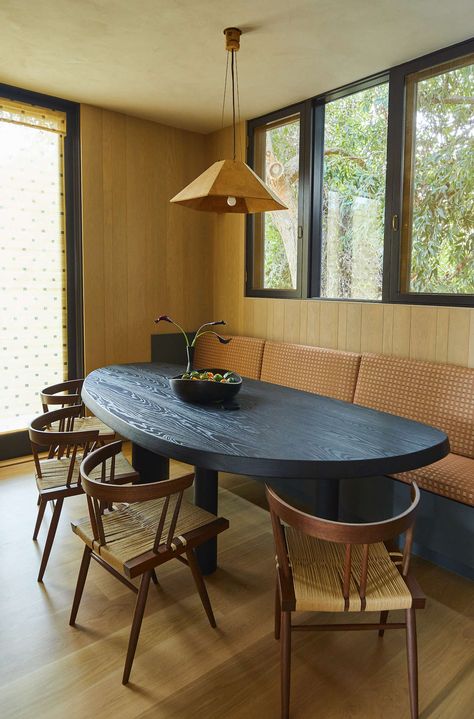 Ranch Redux: A New Life for a Mid-Century Gem in San Diego, Courtesy of Studio Shamshiri - Remodelista Studio Shamshiri, Wood Wall Cladding, Dark Window, Latest Interior Design Trends, Window Casing, European Home Decor, New Interior Design, 아파트 인테리어, Dining Nook