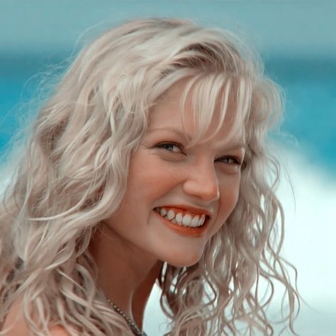 Rikki Chadwick, Rikki H2o, Cariba Heine, H2o Mermaids, Mako Mermaids, Mermaid Aesthetic, Ordinary Girls, Mermaid Life, New Town